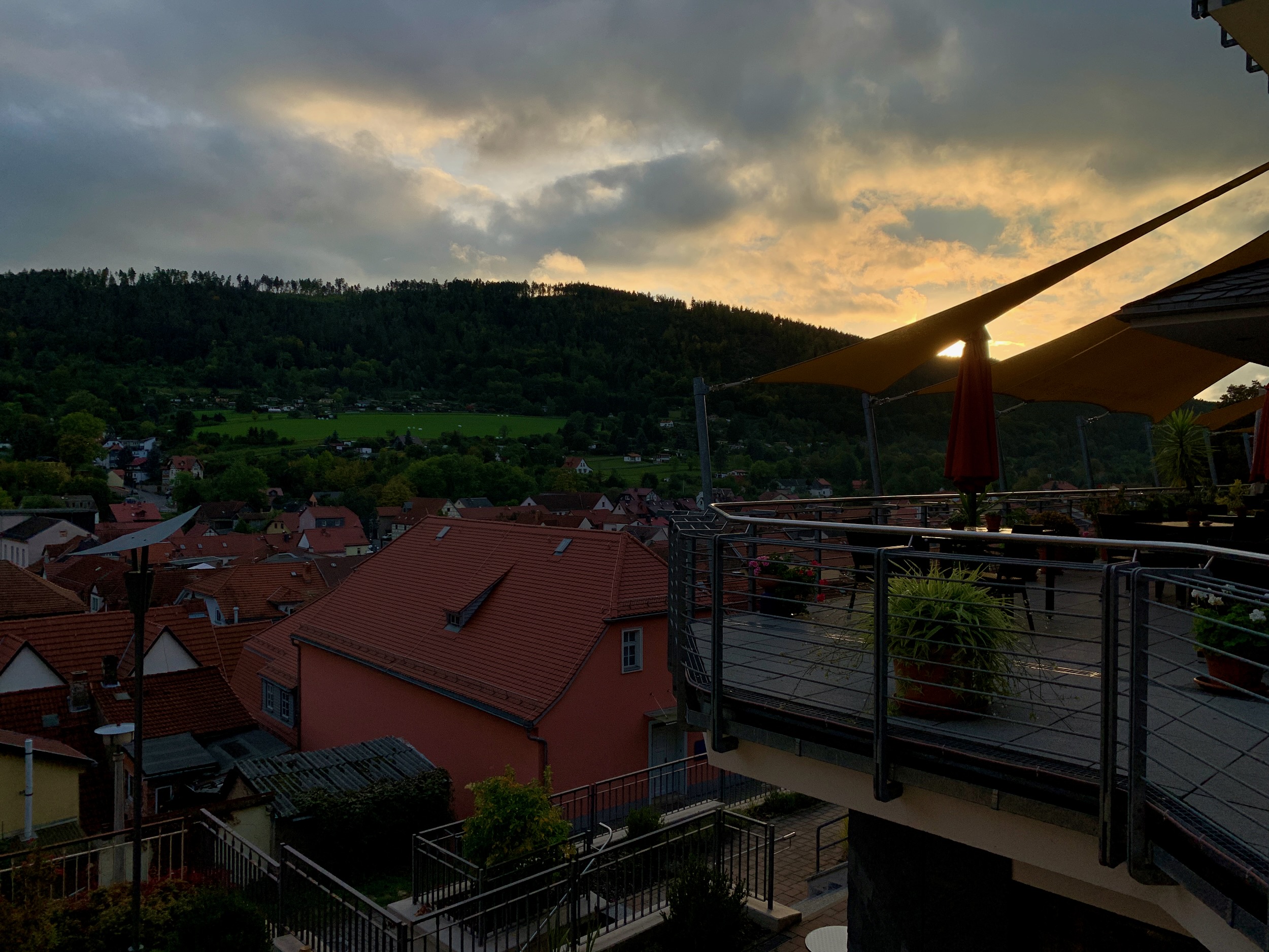 Cafe-Bistro-Allianzhaus-Bad-Blankenburg-Thueringen-Panorama - 81